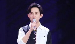 何炅爆料原视频,揭秘明星幕后趣事，原视频内容大曝光